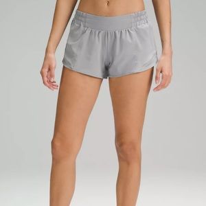 Lululemon Hotty Hot Low-Rise Lined Short 2.5”